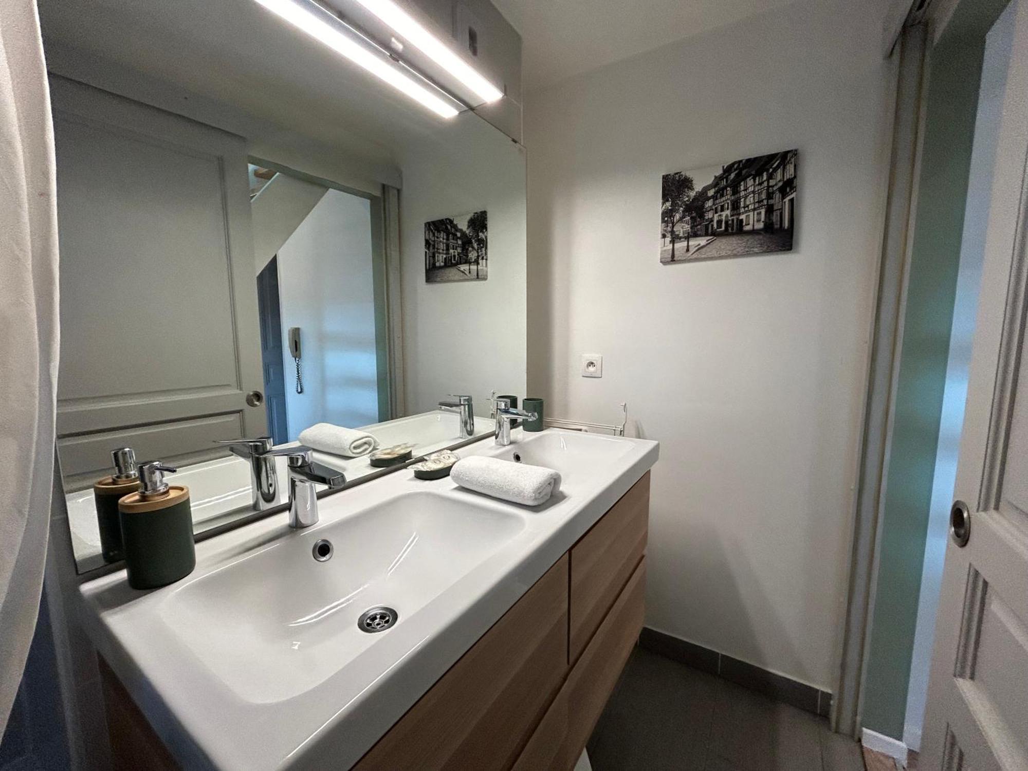 Colmar City Center - Appartement Belle-Vue 4 Etoiles Екстериор снимка